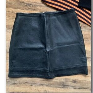 Vintage Black Leather Mini Skirt   {Gap} EUC
